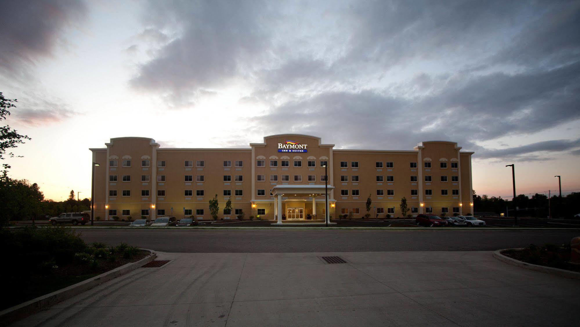 Hotel Baymont By Wyndham Erie Kearsarge Exterior foto